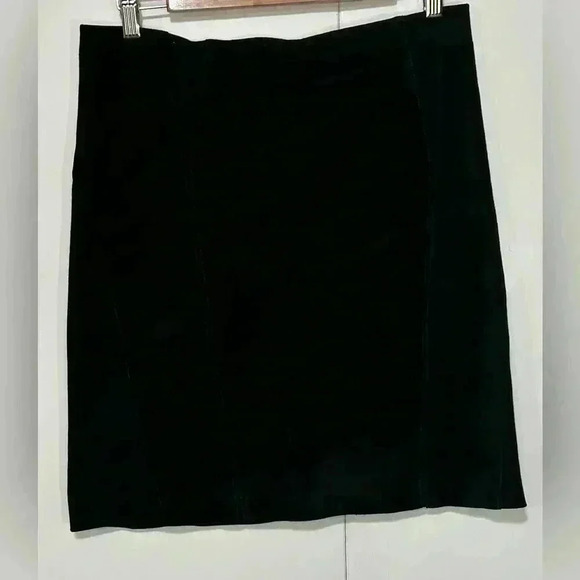 Elie Tahari Women Chic Style Leather Black Mini Skirt zipper closure size US 10 - Picture 1 of 12